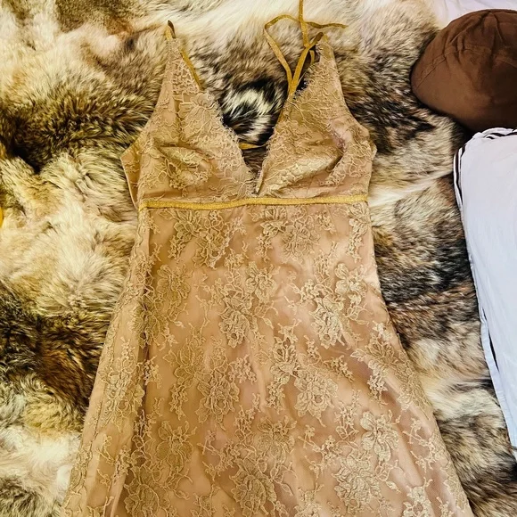 Tracy Reese | Dresses | Gorgeous Tracy Reese Lace Overlay Cocktail Party Dress Gold Glitter Straps 46 | Poshmark Tracy Reese | Dresses | Gorgeous Tracy Reese Lace Overlay Cocktail Party Dress Gold Glitter Straps 46 | Poshmark